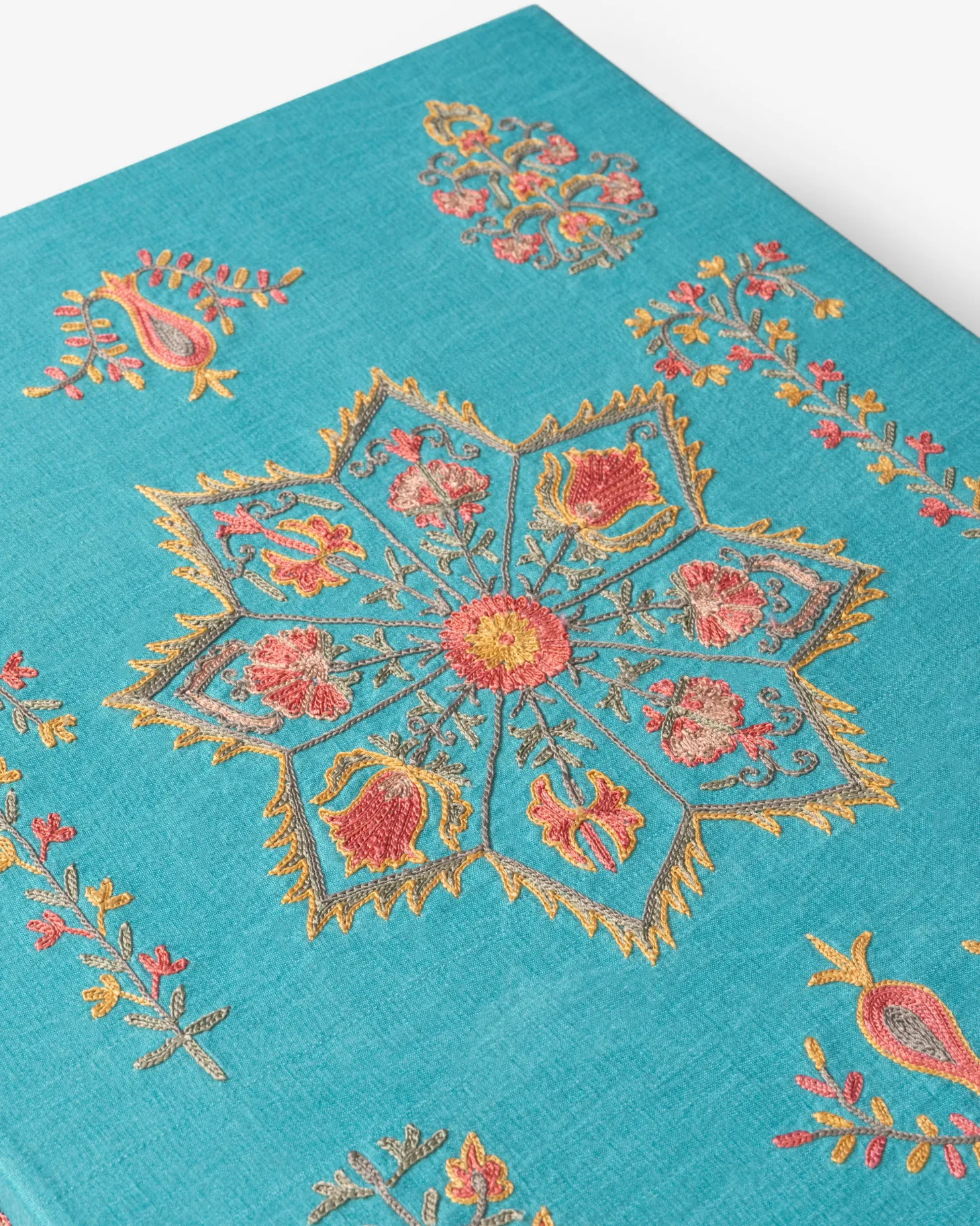 ASSOULINE Travel|Uzbekistan Living Treasures: Celebration of Craftsmanship (Special Edition)