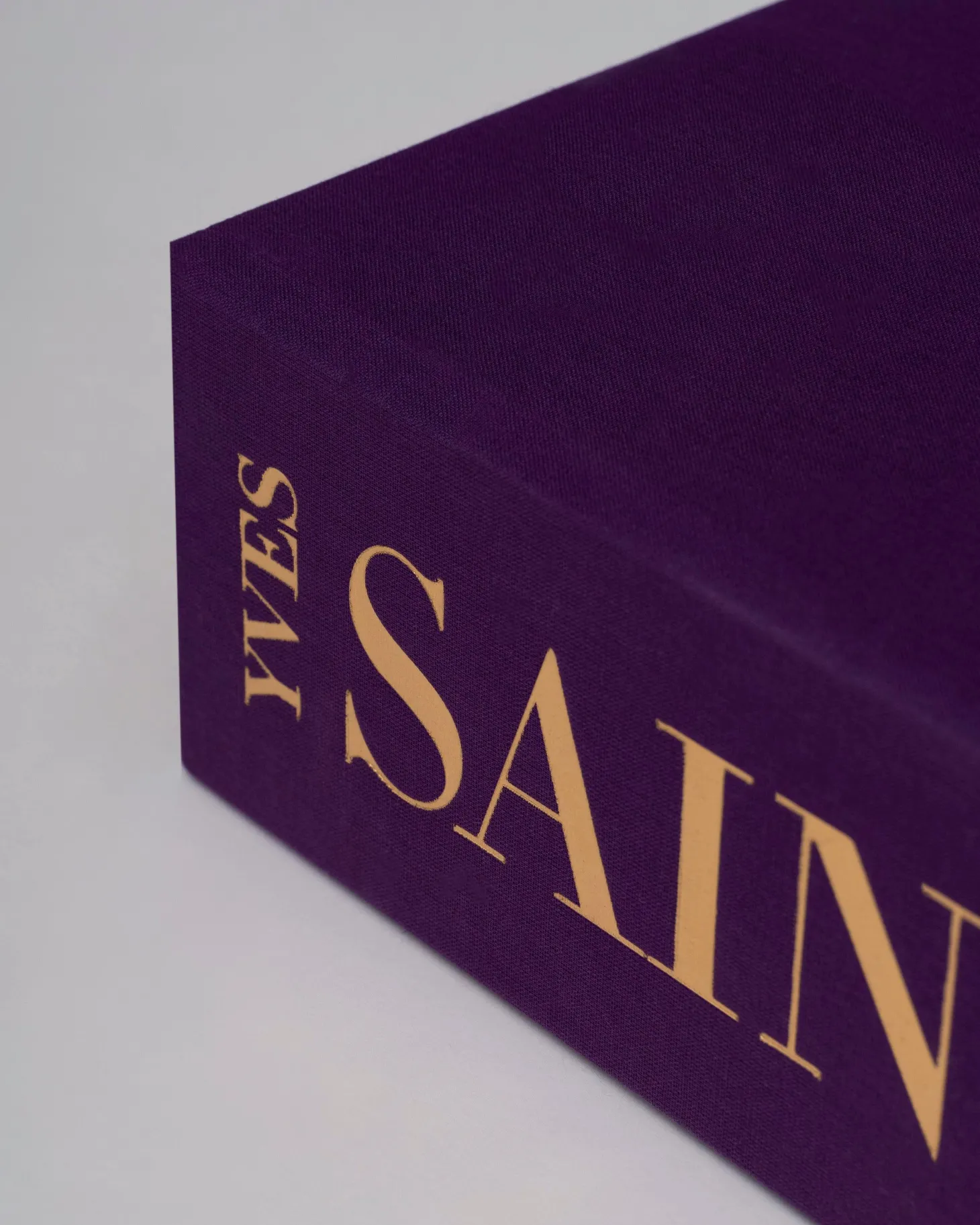 ASSOULINE Iconic Brands|Fashion|Yves Saint-Laurent: The Impossible Collection